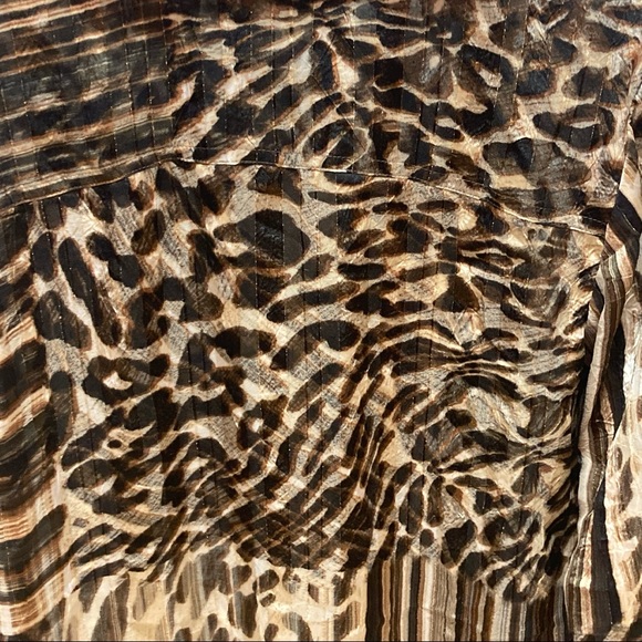 Chico’s Animal Print Blouse - Picture 7 of 9